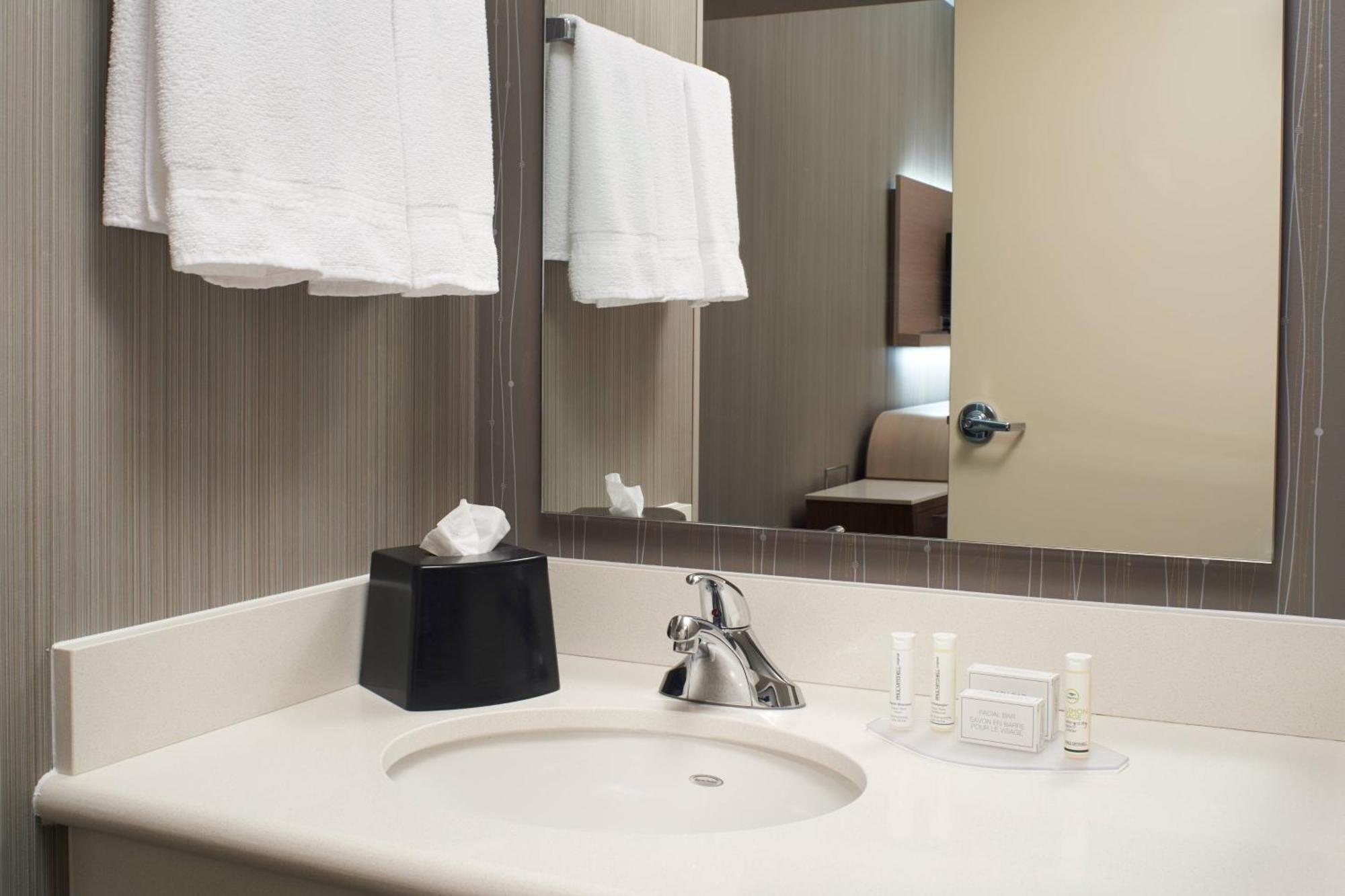 Hotel Courtyard Toledo Maumee/Arrowhead Extérieur photo